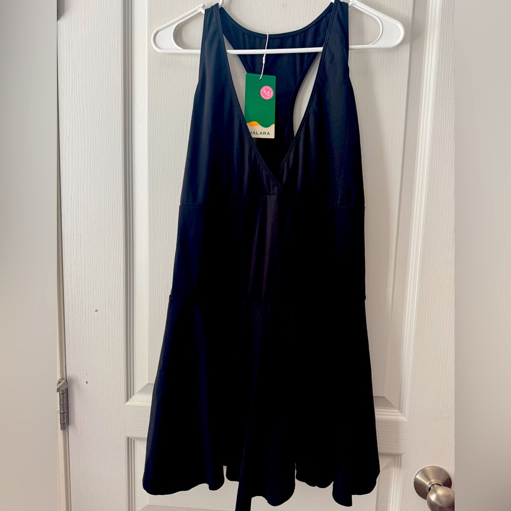 Halara Sport Dress W/ attached bike short - hankerchief hem NWT Size L